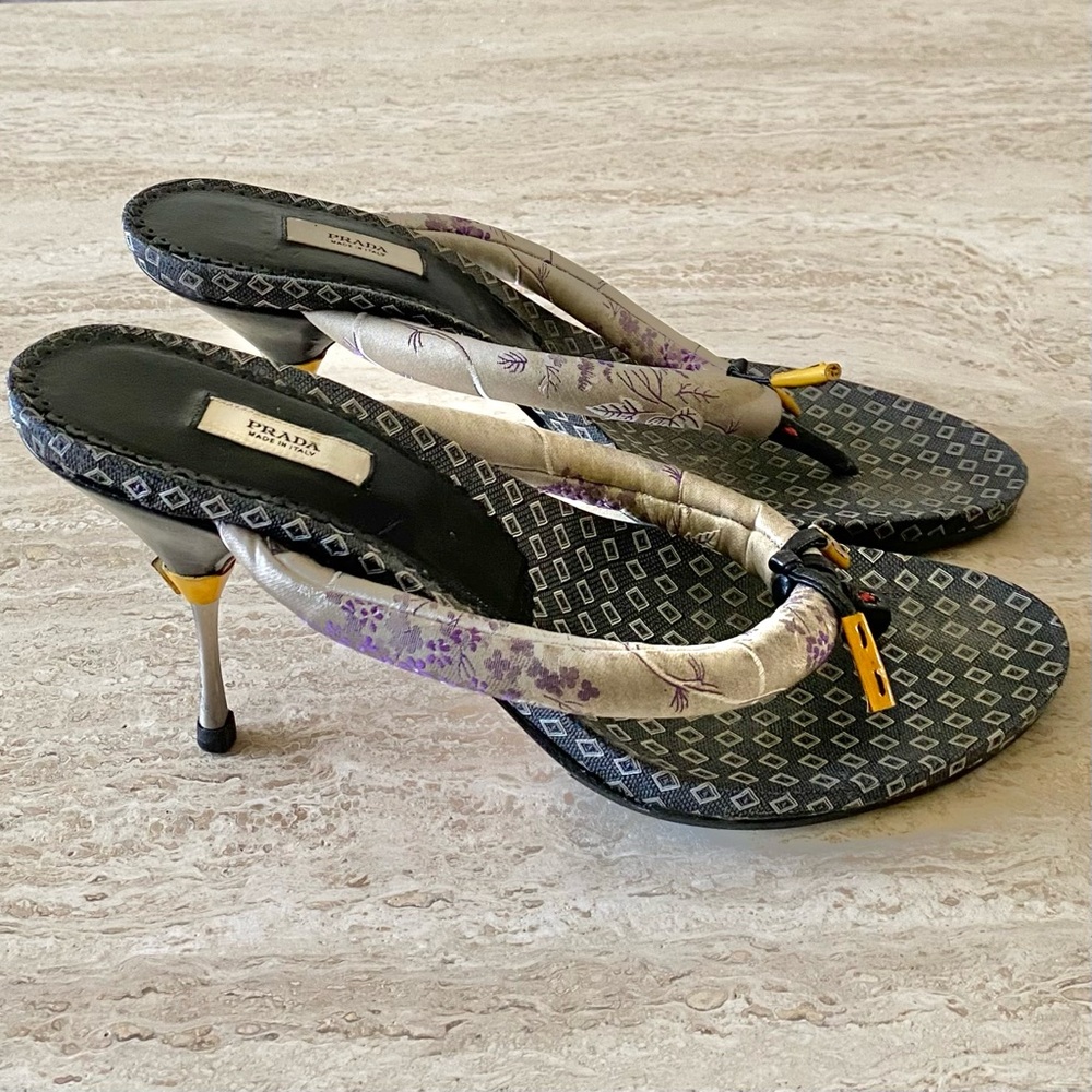 Vintage Prada Blossom Satin Thong Sandal Heels - Picture 4 of 8